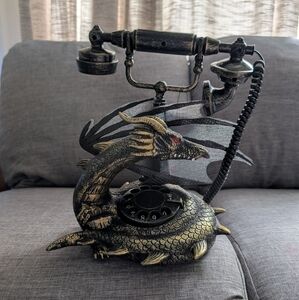 Gemmy Spooky Dragon Phone Rings And Lights Up *New*